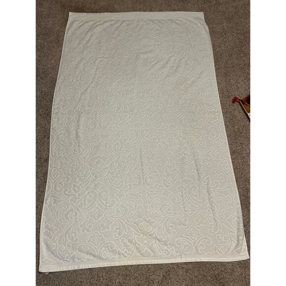 2X Espalma Textured Towels White   Over Sized 45" x 66" - Picture 1 of 6
